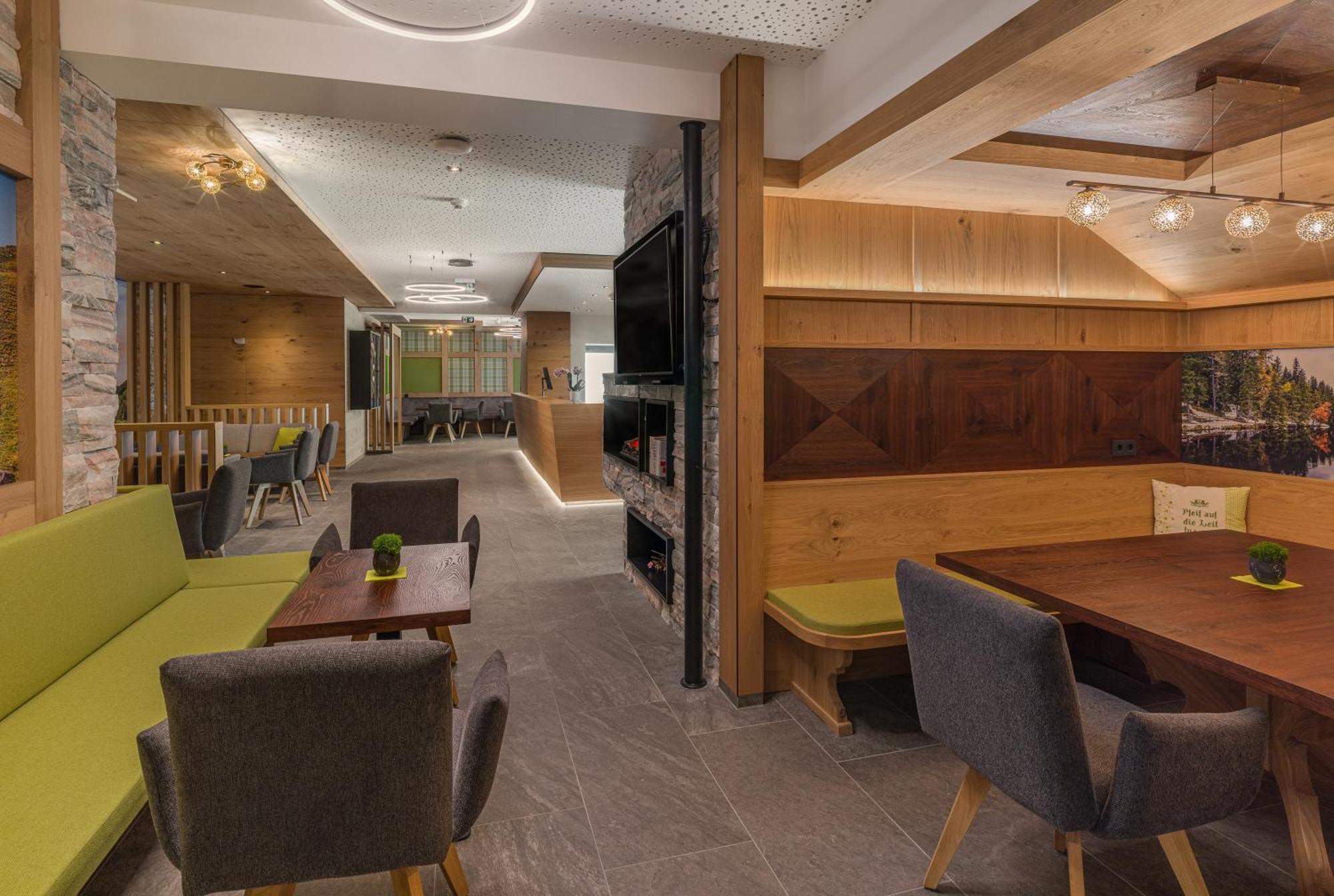 Landhotel Kirchenwirt 운켄 외부 사진