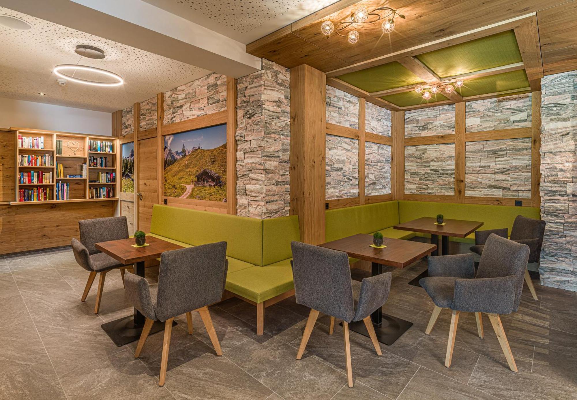 Landhotel Kirchenwirt 운켄 외부 사진