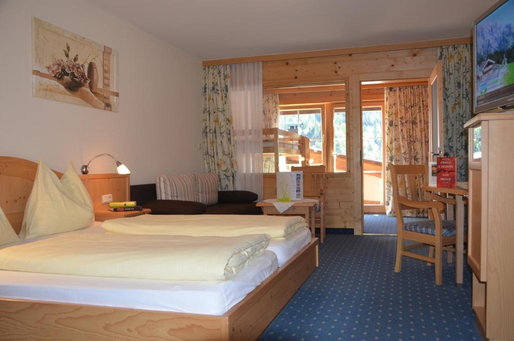 Landhotel Kirchenwirt 운켄 객실 사진
