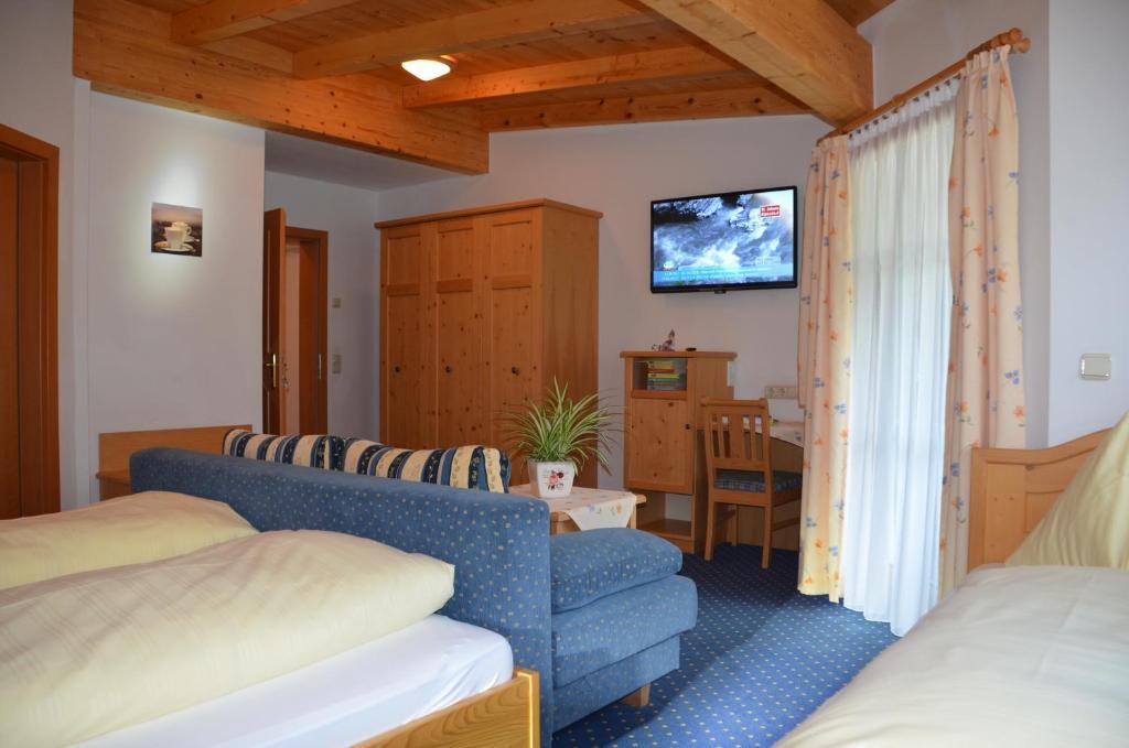 Landhotel Kirchenwirt 운켄 객실 사진