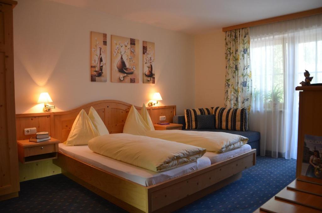 Landhotel Kirchenwirt 운켄 객실 사진