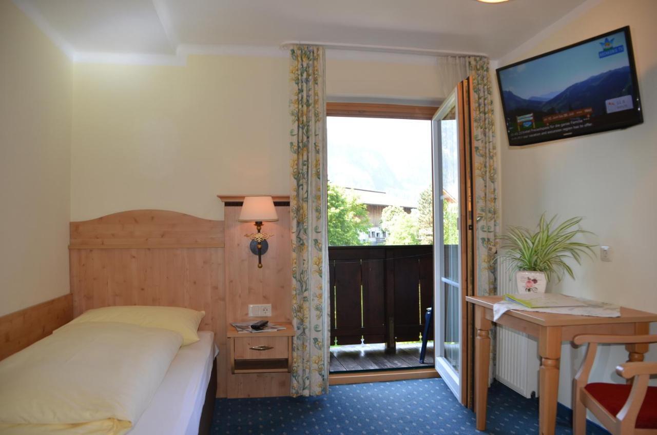 Landhotel Kirchenwirt 운켄 객실 사진